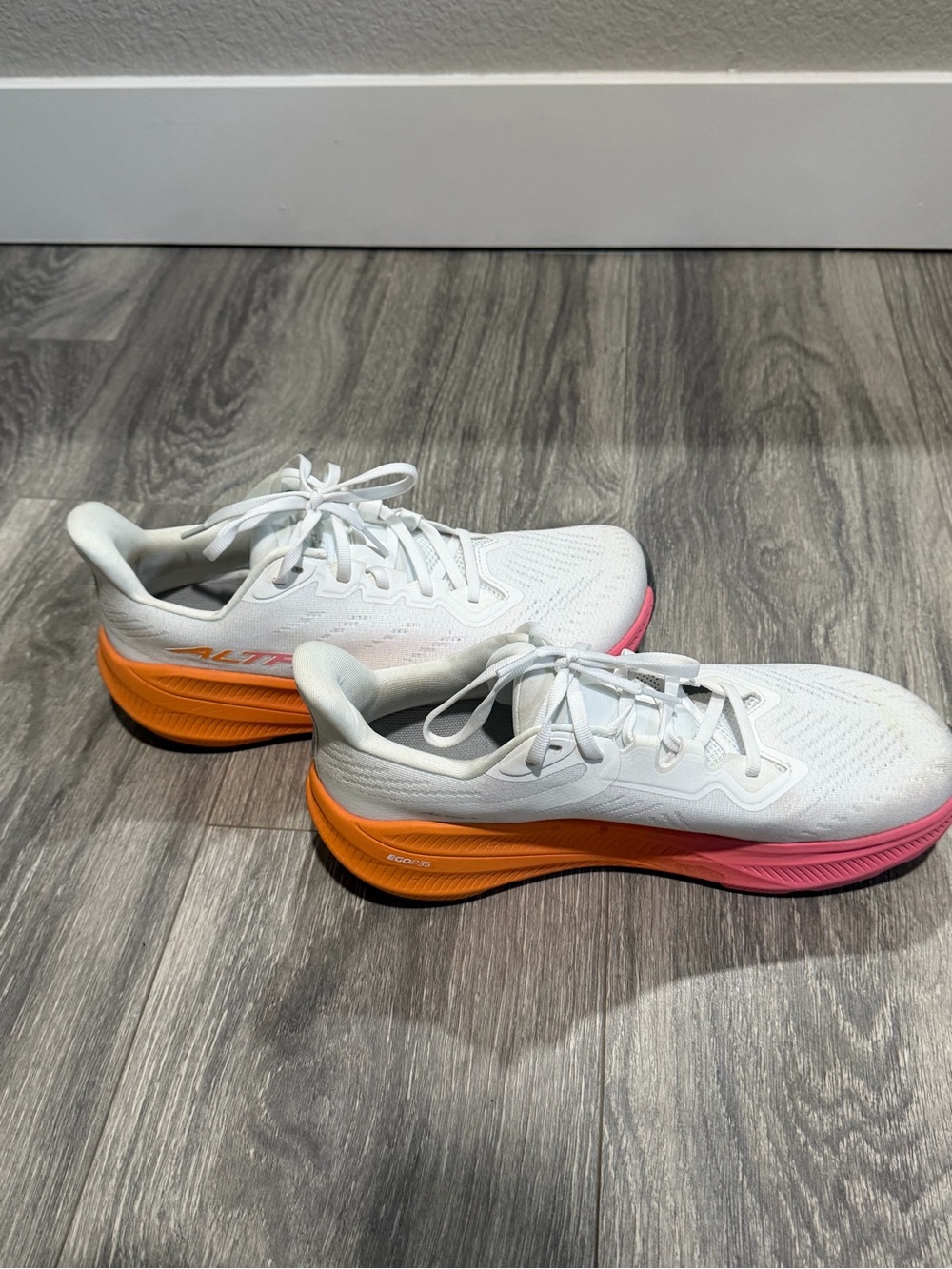 Altra Womens Running Shoes - Picture 4 of 8